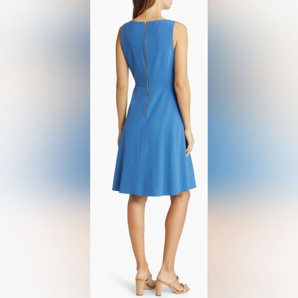 TAHARI ASL Inverted Pleat A-Line Sleeveless Dress NWOT size 2 Blue - Picture 2 of 5